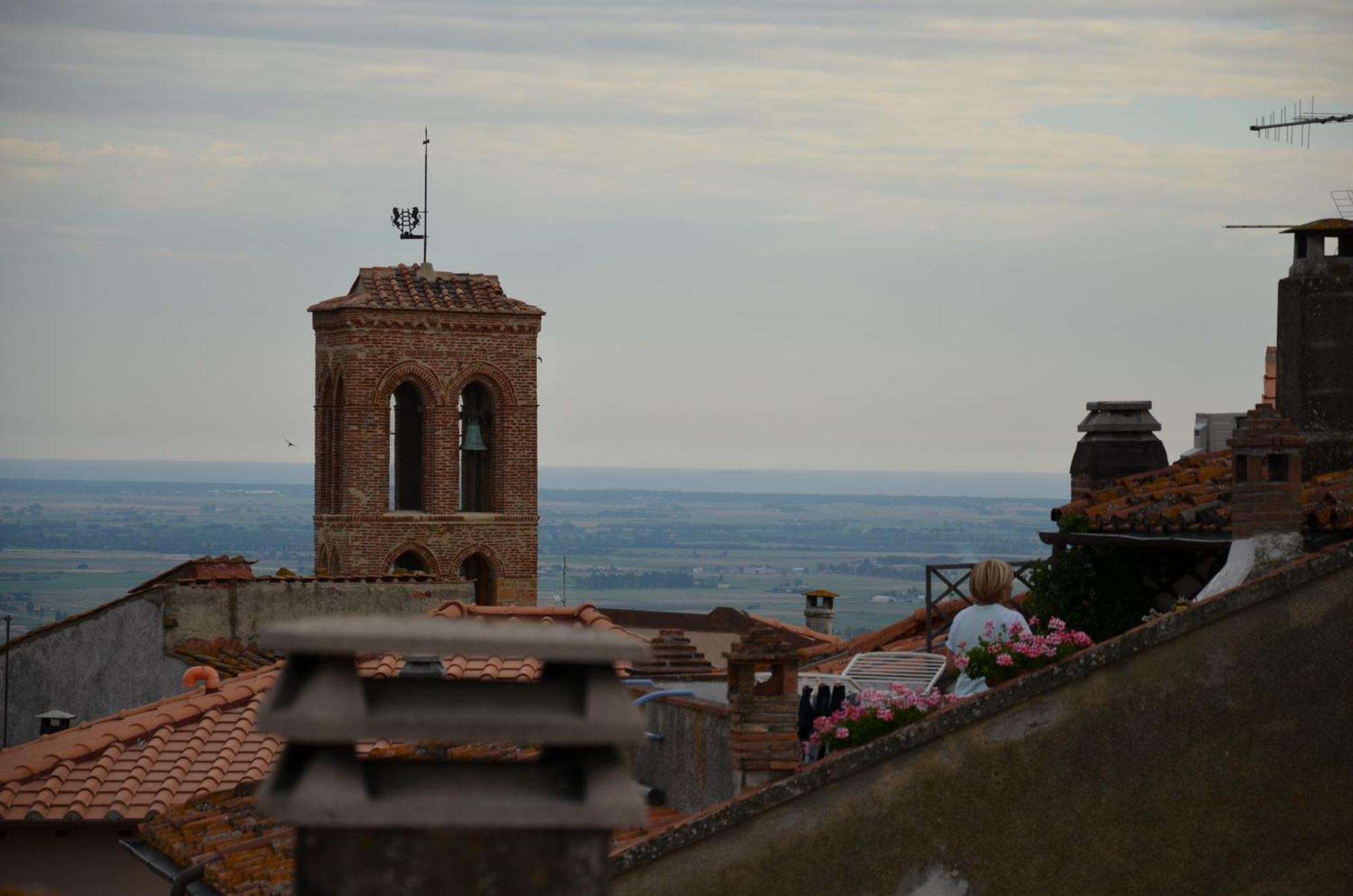 La Divina Dimora Il Castello Degli Spiriti Magni Apartment Montepescali Cameră foto